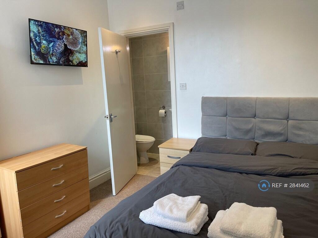 1 bed House Share for rent in Newcastle-under-Lyme. From OpenRent