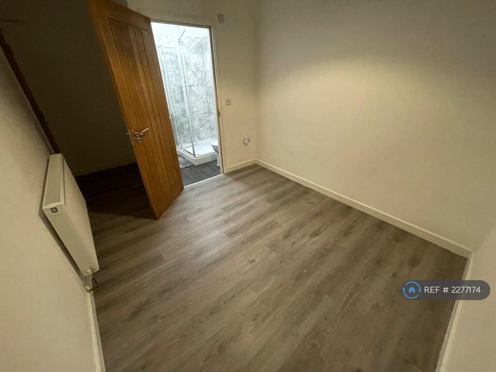 1 bed House Share for rent in Paignton. From OpenRent