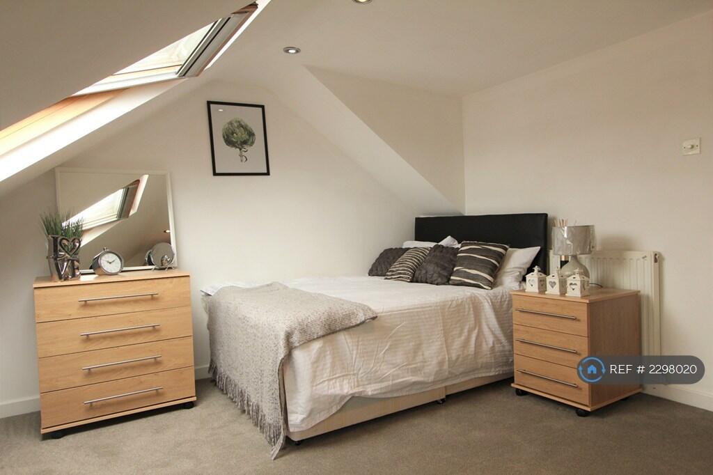 1 bed House Share for rent in Reading. From OpenRent