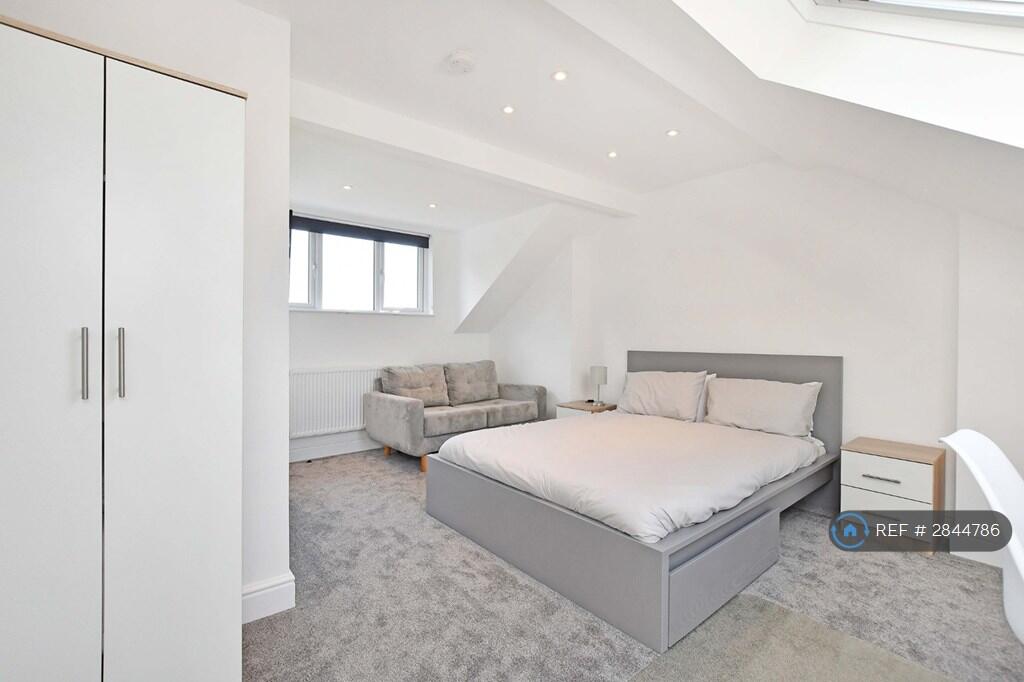 1 bed House Share for rent in Sheffield. From OpenRent