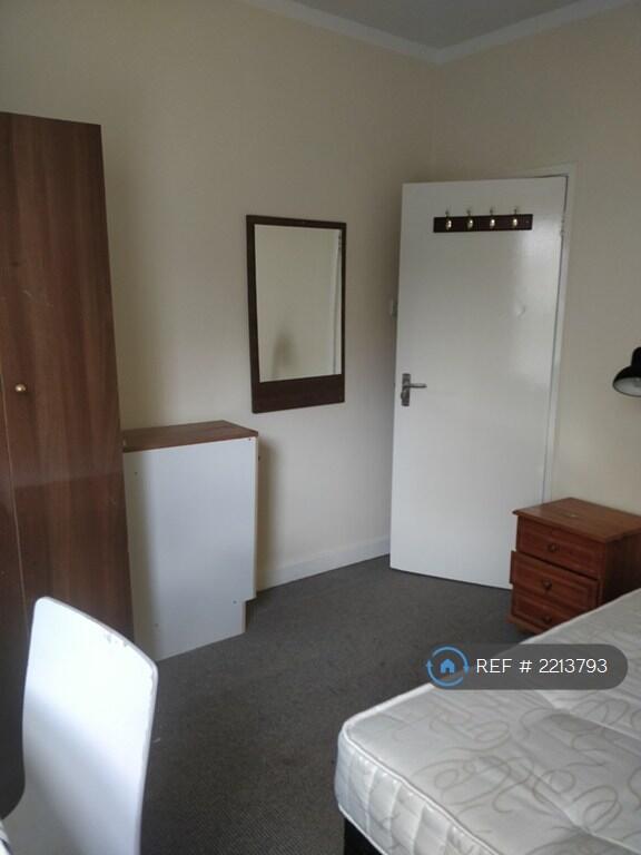 1 bed House Share for rent in Tyldesley. From OpenRent