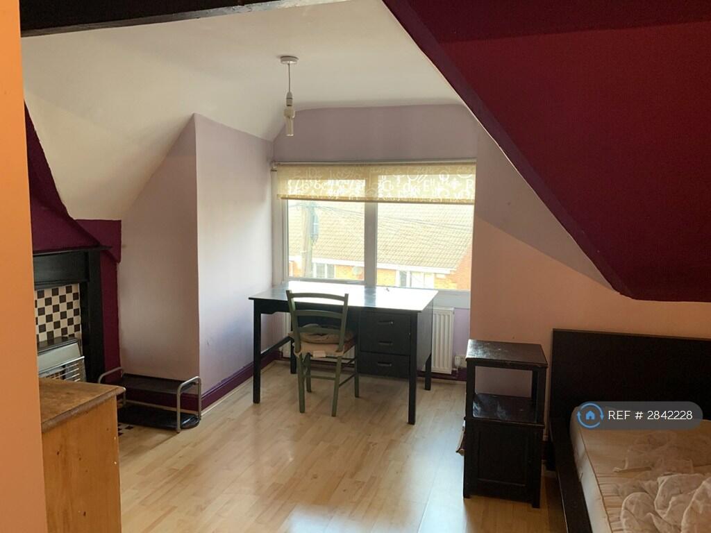1 bed House Share for rent in Birmingham. From OpenRent