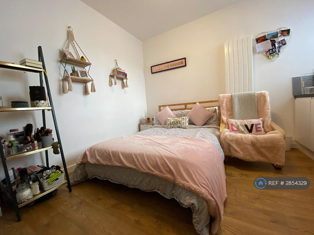 1 bed House Share for rent in Newquay. From OpenRent 1 bed House Share for rent in Newquay. From OpenRent