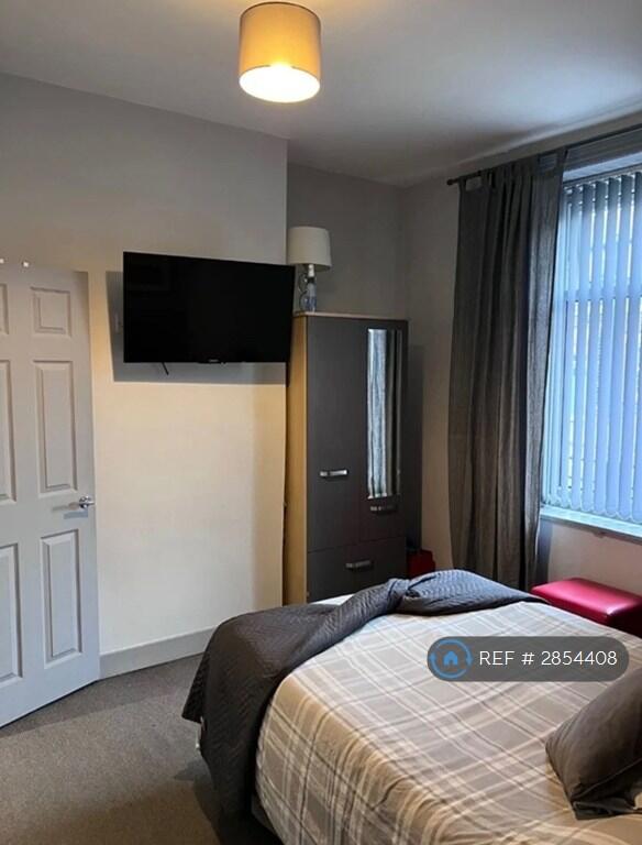 1 bed House Share for rent in Oldham. From OpenRent 1 bed House Share for rent in Oldham. From OpenRent