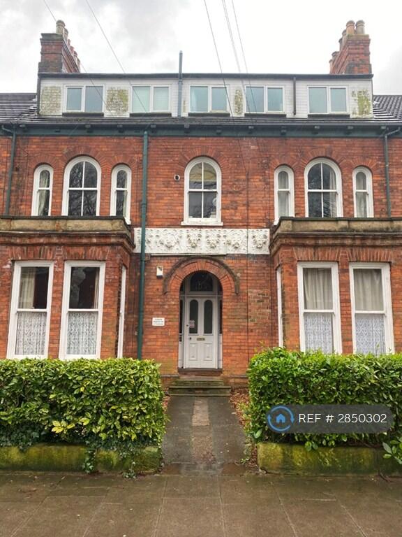 1 bed 1st Floor Flat for rent in Hull. From OpenRent