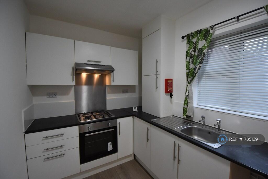 2 bed Mid Terraced House for rent in Middlesbrough. From OpenRent