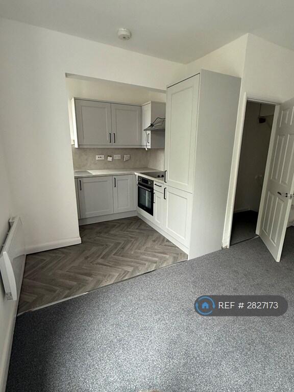 1 bed 1st Floor Flat for rent in Birkenhead. From OpenRent