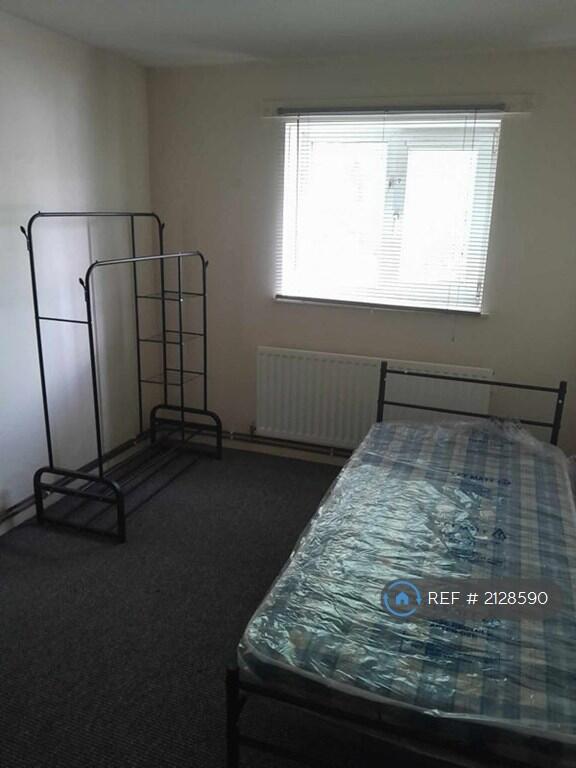 1 bed Flat Share for rent in Northampton. From OpenRent