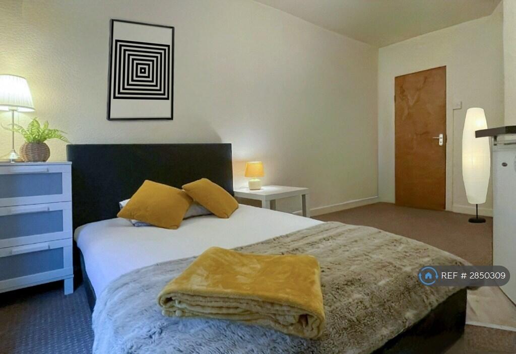 1 bed House Share for rent in Horsforth. From OpenRent