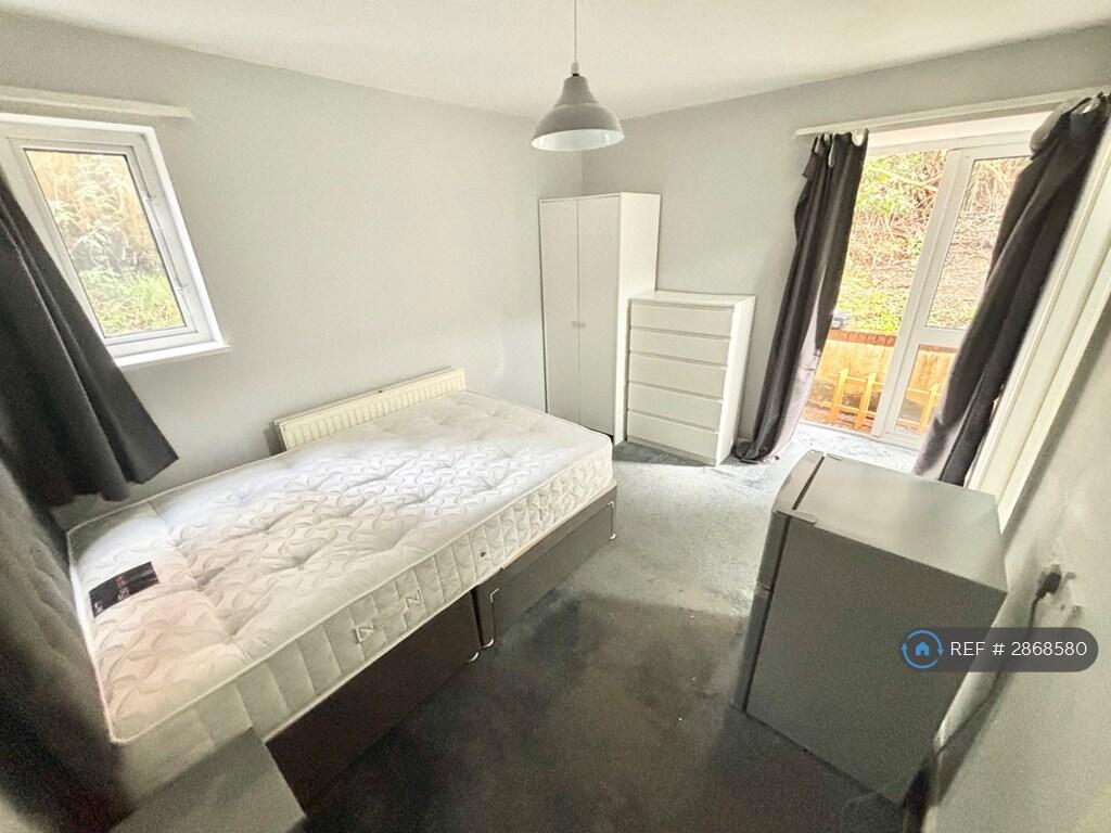 1 bed Flat Share for rent in Hastings. From OpenRent