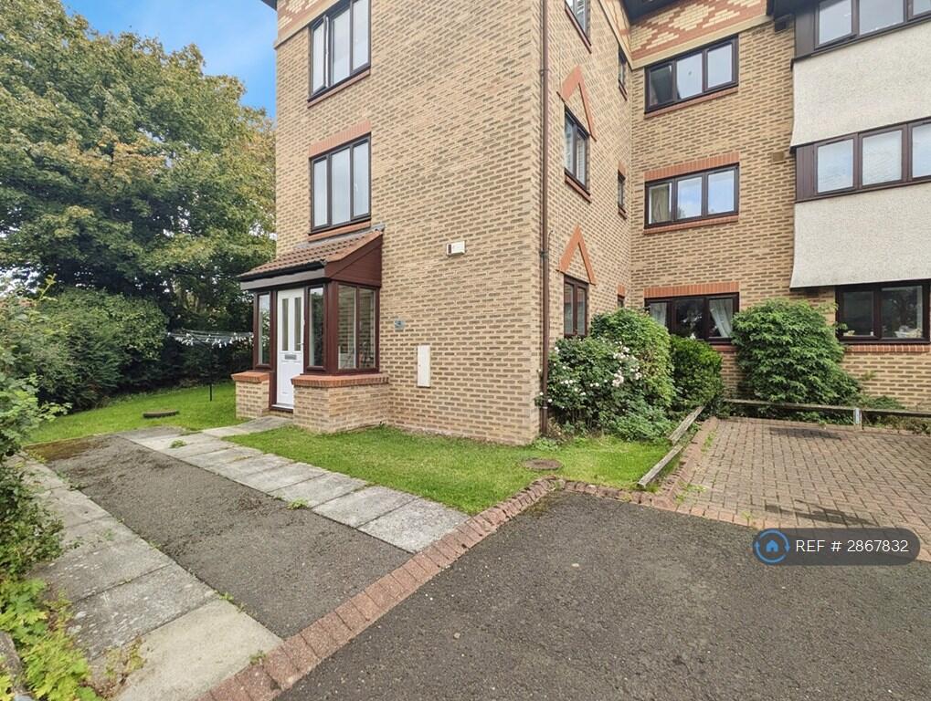 1 bed 1st Floor Flat for rent in Woolsington. From OpenRent