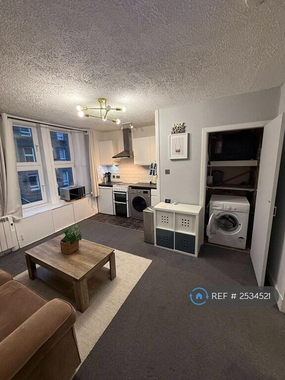 1 bed 1st Floor Flat for rent in Dundee. From OpenRent