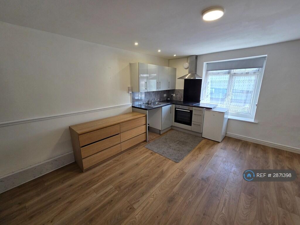 0 bed Studio for rent in Wakefield. From OpenRent