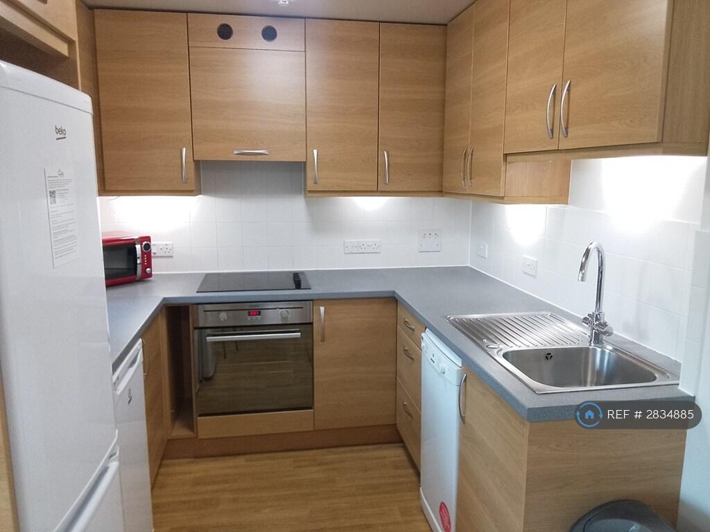 5 bed 1st Floor Flat for rent in Southampton. From OpenRent