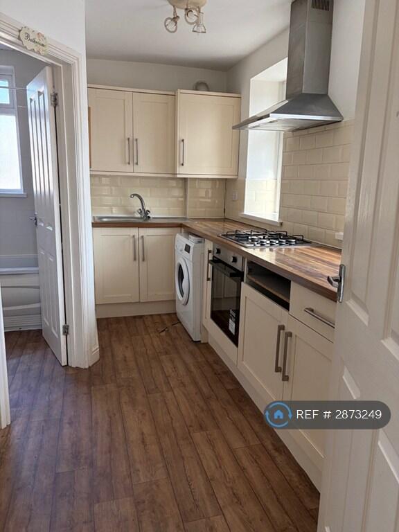 2 bed 1st Floor Flat for rent in Pontypridd. From OpenRent