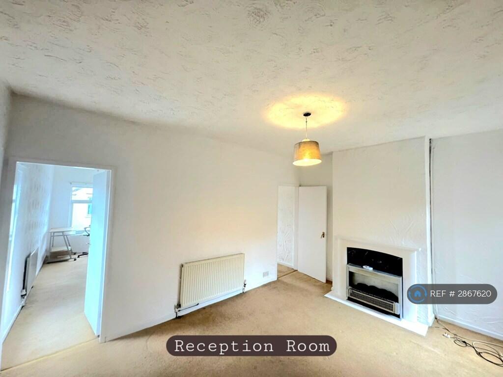 2 bed 1st Floor Flat for rent in Brown Edge. From OpenRent
