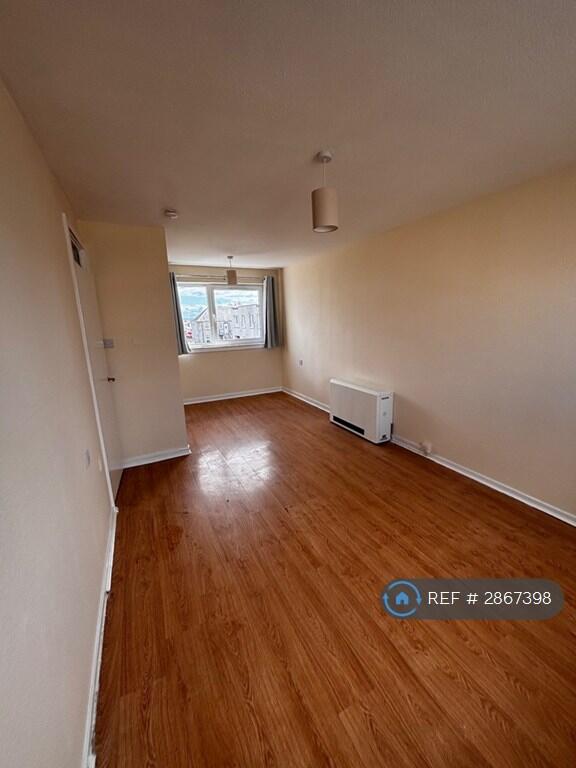 1 bed 1st Floor Flat for rent in Kirkcaldy. From OpenRent