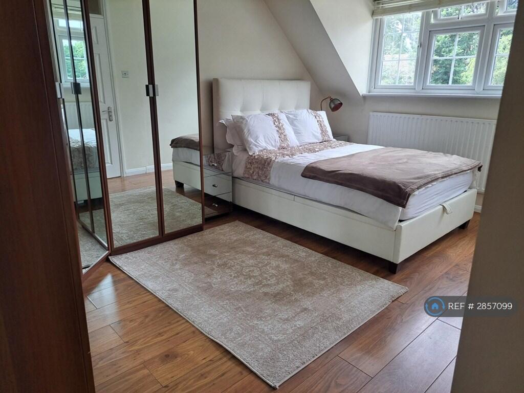 1 bed House Share for rent in Slough. From OpenRent
