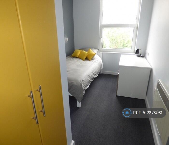 1 bed Flat Share for rent in Luton. From OpenRent