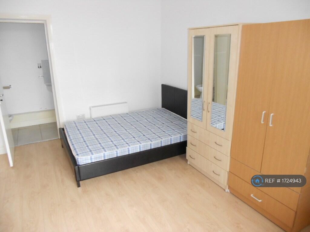 0 bed Studio for rent in Coventry. From OpenRent