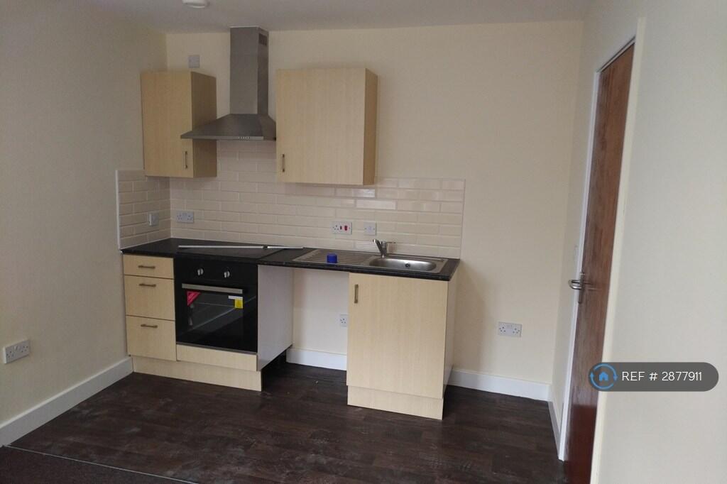 1 bed 1st Floor Flat for rent in Wolverhampton. From OpenRent