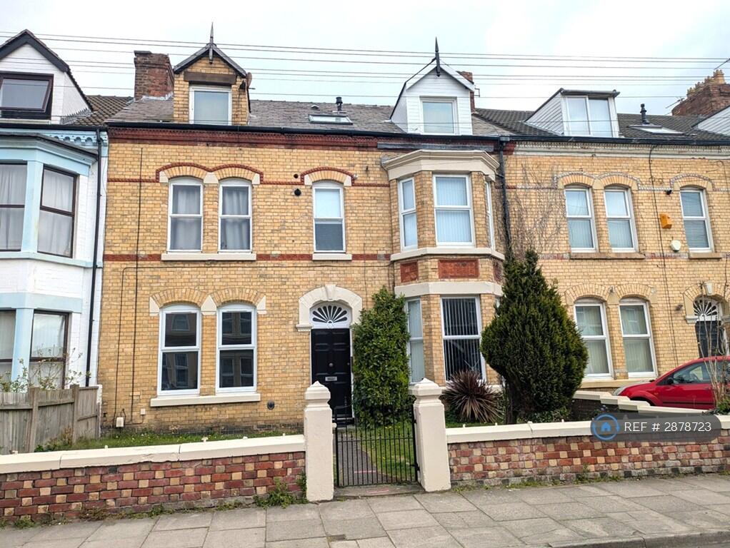 1 bed 1st Floor Flat for rent in Crosby. From OpenRent