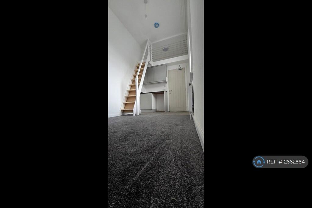 1 bed House Share for rent in Bury. From OpenRent