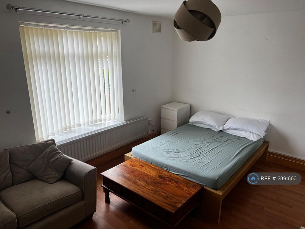 3 bed Semi Detached for rent in Leadgate. From OpenRent