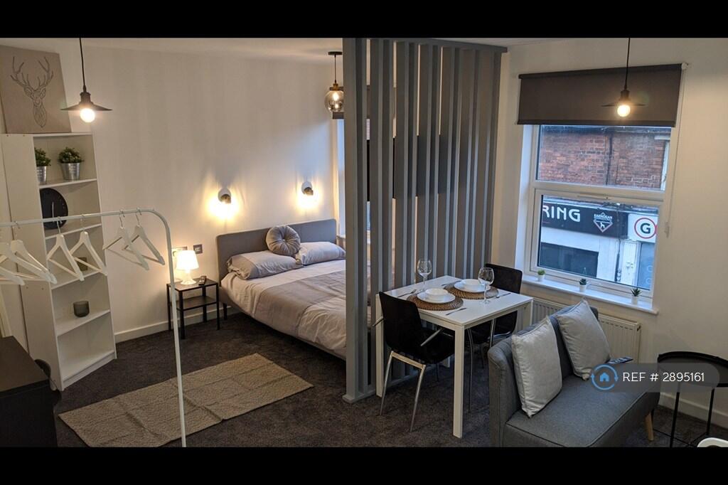 4 bed Studio for rent in Stafford. From OpenRent 4 bed Studio for rent in Stafford. From OpenRent