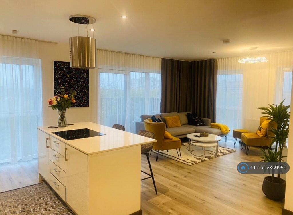 3 bed 1st Floor Flat for rent in Southend-on-Sea. From OpenRent 3 bed 1st Floor Flat for rent in Southend-on-Sea. From OpenRent