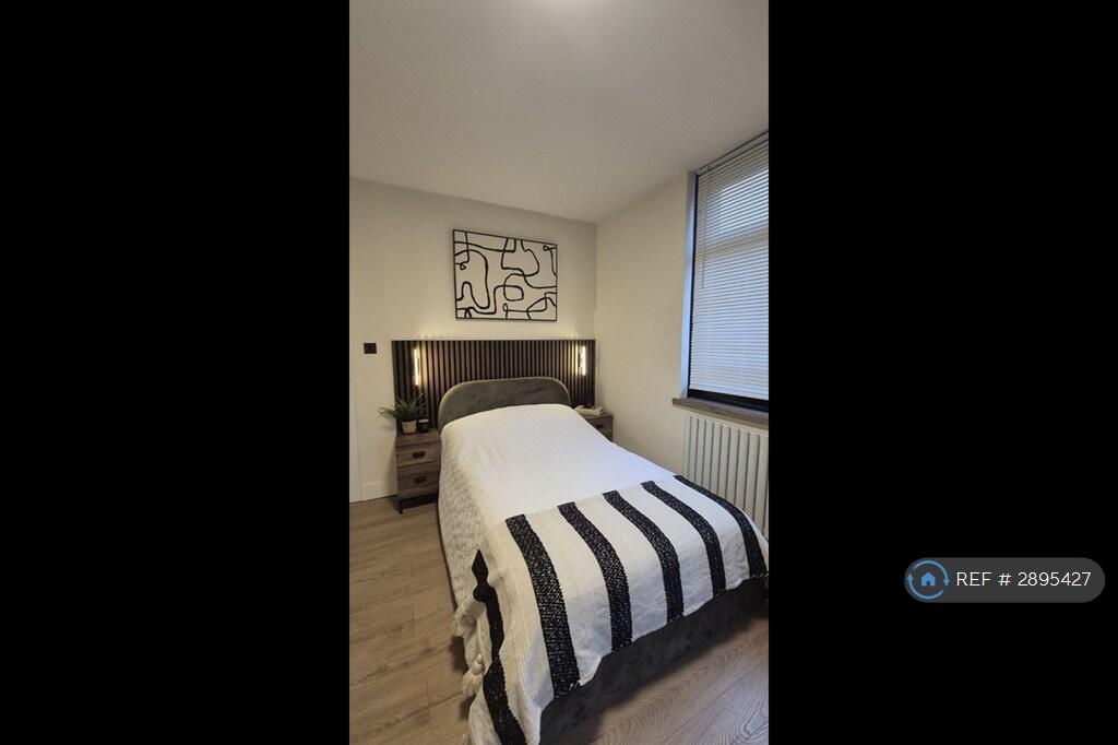 1 bed House Share for rent in Radcliffe. From OpenRent 1 bed House Share for rent in Radcliffe. From OpenRent