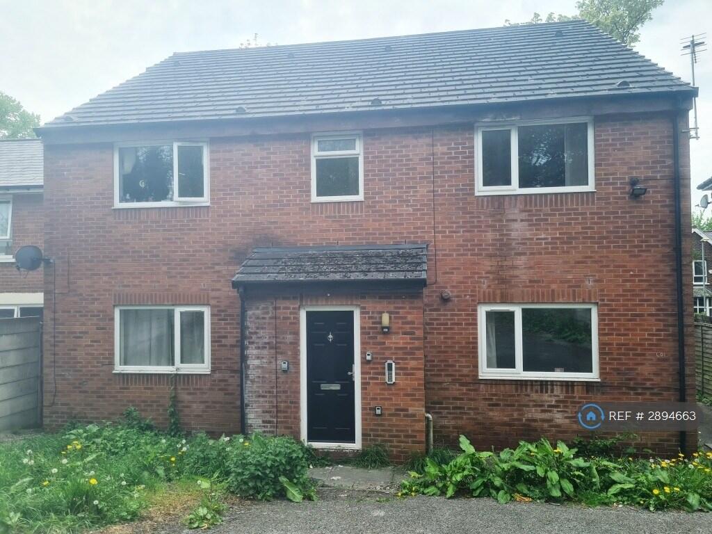4 bed Studio for rent in Rochdale. From OpenRent