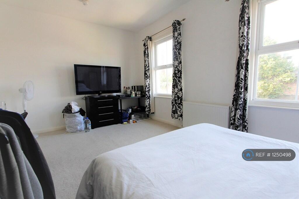 1 bed House Share for rent in Reading. From OpenRent