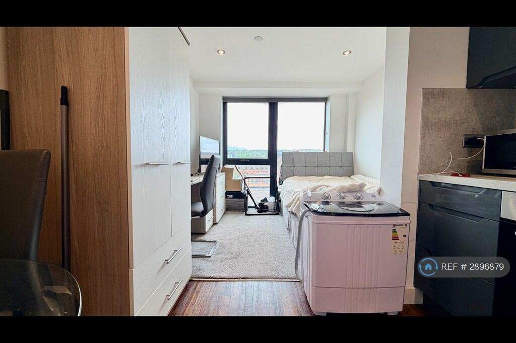 4 bed Studio for rent in Sheffield. From OpenRent 4 bed Studio for rent in Sheffield. From OpenRent