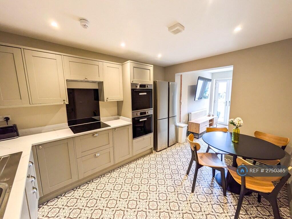 1 bed House Share for rent in Whiteway. From OpenRent