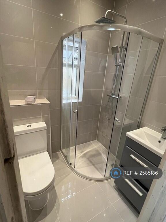 1 bed Flat Share for rent in Catford. From OpenRent