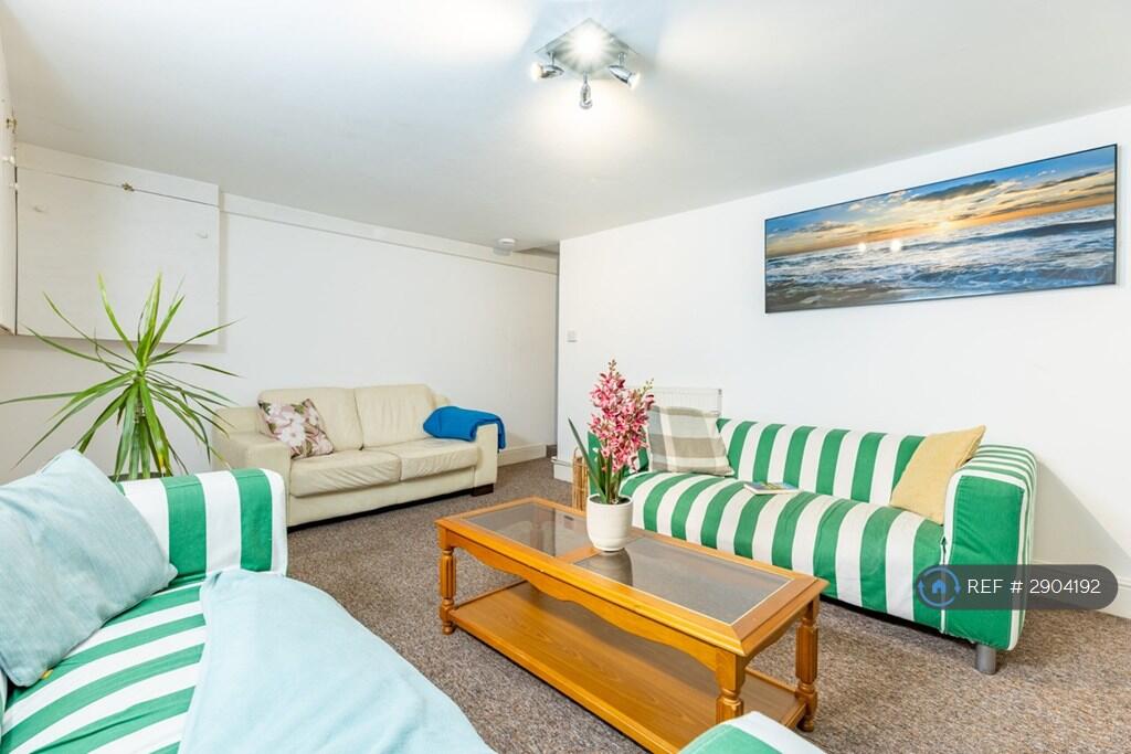 1 bed House Share for rent in Cheltenham. From OpenRent