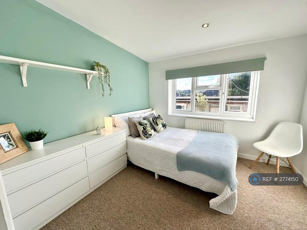 1 bed House Share for rent in Flushing. From OpenRent