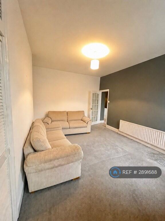 3 bed 1st Floor Flat for rent in South Shields. From OpenRent 3 bed 1st Floor Flat for rent in South Shields. From OpenRent