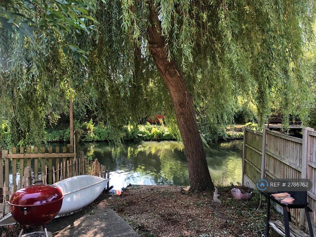 1 bed House Share for rent in Shinfield. From OpenRent