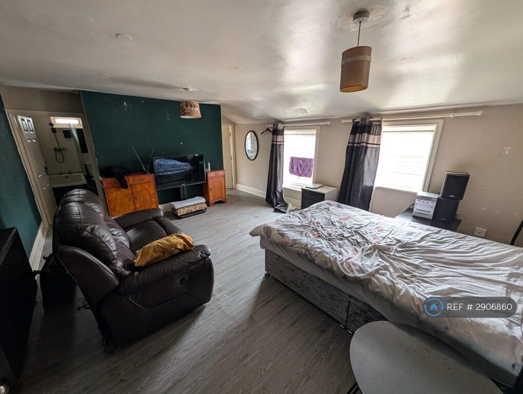 4 bed Studio for rent in Southport. From OpenRent