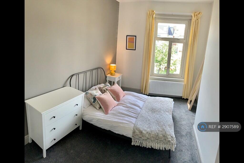 1 bed House Share for rent in Portsmouth. From OpenRent
