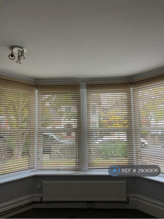4 bed Studio for rent in Southend-on-Sea. From OpenRent 4 bed Studio for rent in Southend-on-Sea. From OpenRent