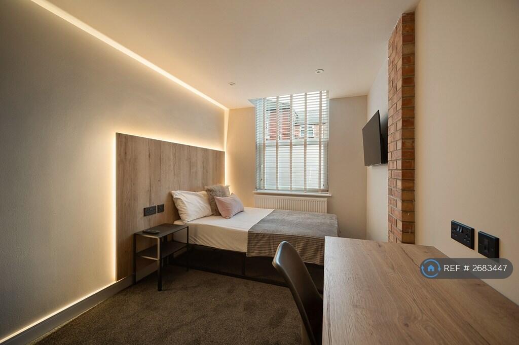 4 bed Studio for rent in Derby. From OpenRent