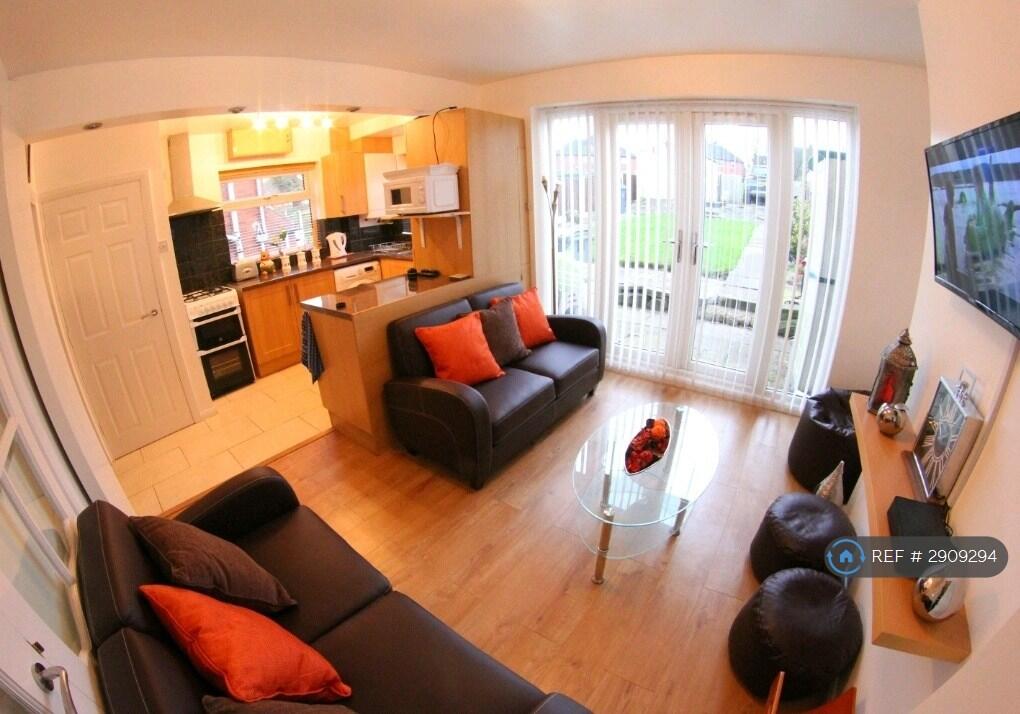 4 bed Semi Detached for rent in Stoke-on-Trent. From OpenRent 4 bed Semi Detached for rent in Stoke-on-Trent. From OpenRent