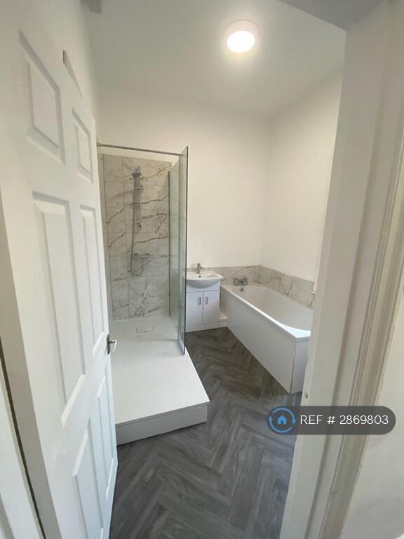 2 bed Mid Terraced House for rent in Middlesbrough. From OpenRent