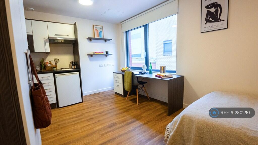 4 bed Studio for rent in Sheffield. From OpenRent 4 bed Studio for rent in Sheffield. From OpenRent