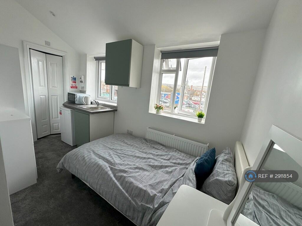 1 bed House Share for rent in . From OpenRent