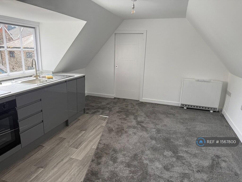 1 bed 1st Floor Flat for rent in Bideford. From OpenRent 1 bed 1st Floor Flat for rent in Bideford. From OpenRent