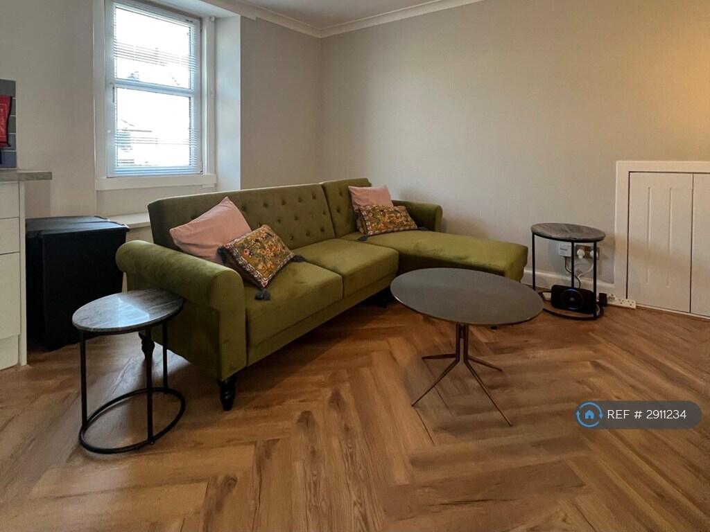 1 bed Flat Share for rent in Galashiels. From OpenRent